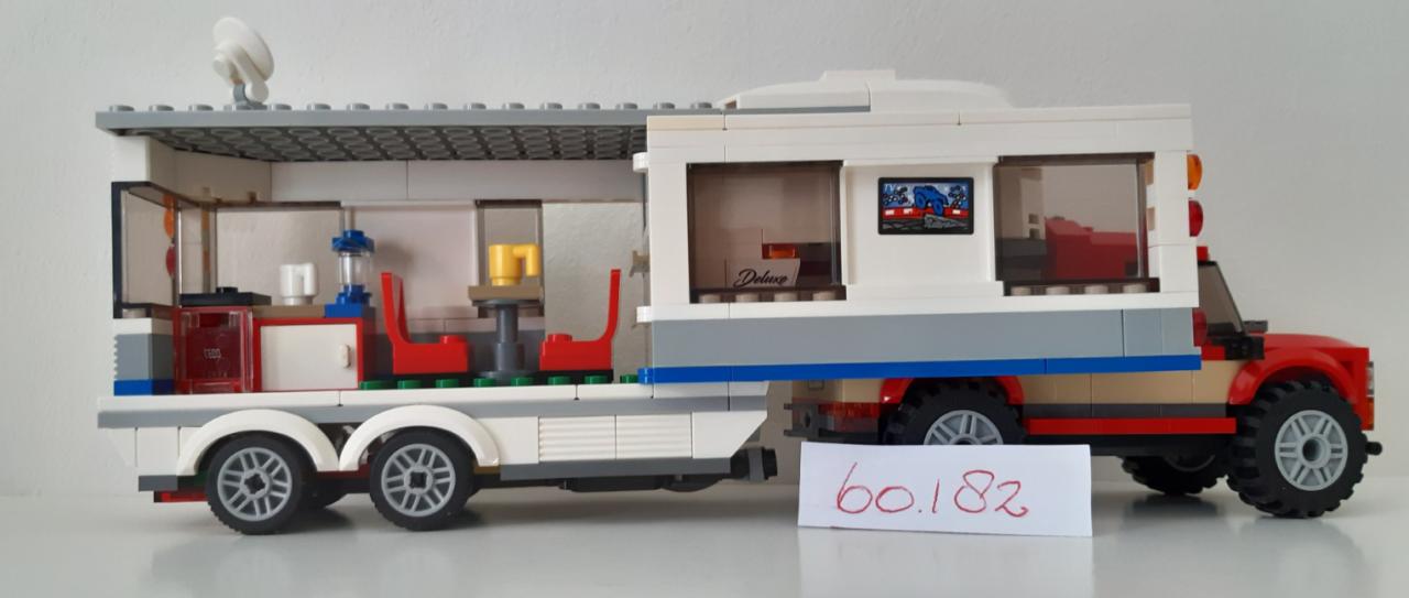 Lego 60182: Pick-uptruck en caravan met 3 figuren