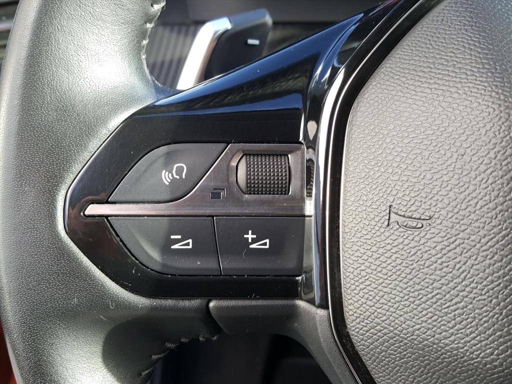 Peugeot 2008 allure 1.5 bluehdi 130pk automaat (eat8) apple carplay & andro