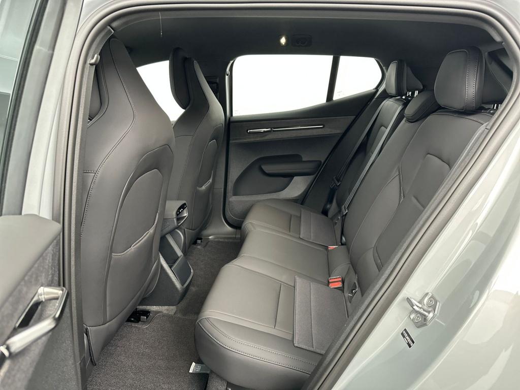 Volvo Ex30 cross country p5 long range plus europa