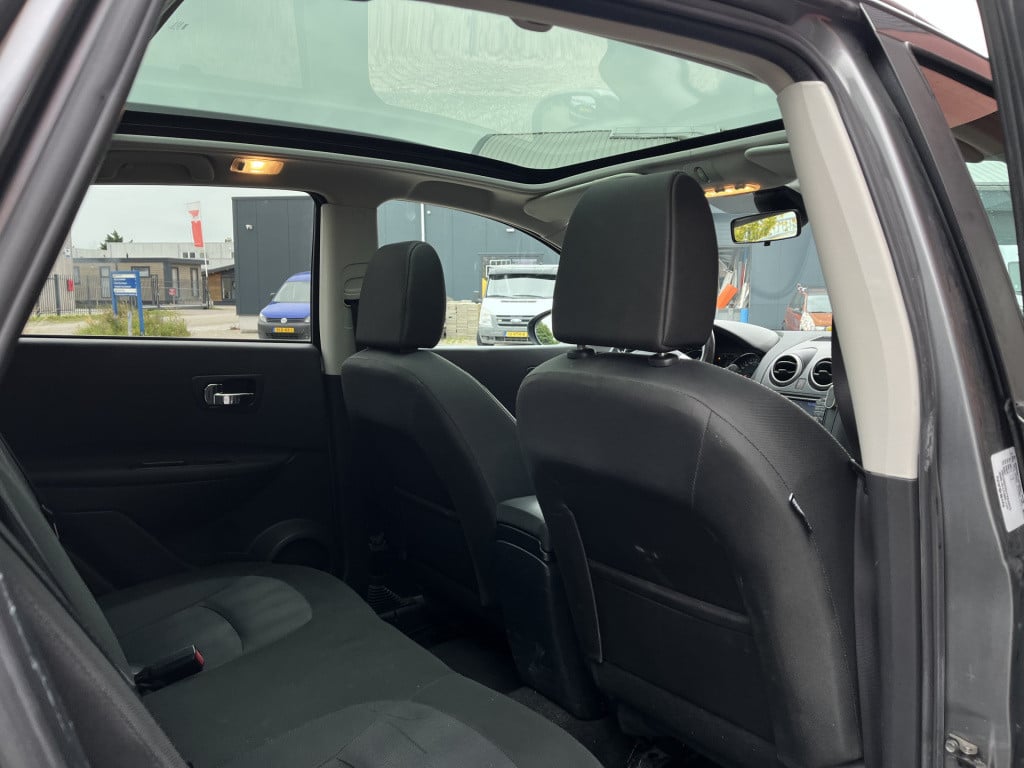 Nissan Qashqai 2.0 connect edition | camera | cruise | navi | trekhaak