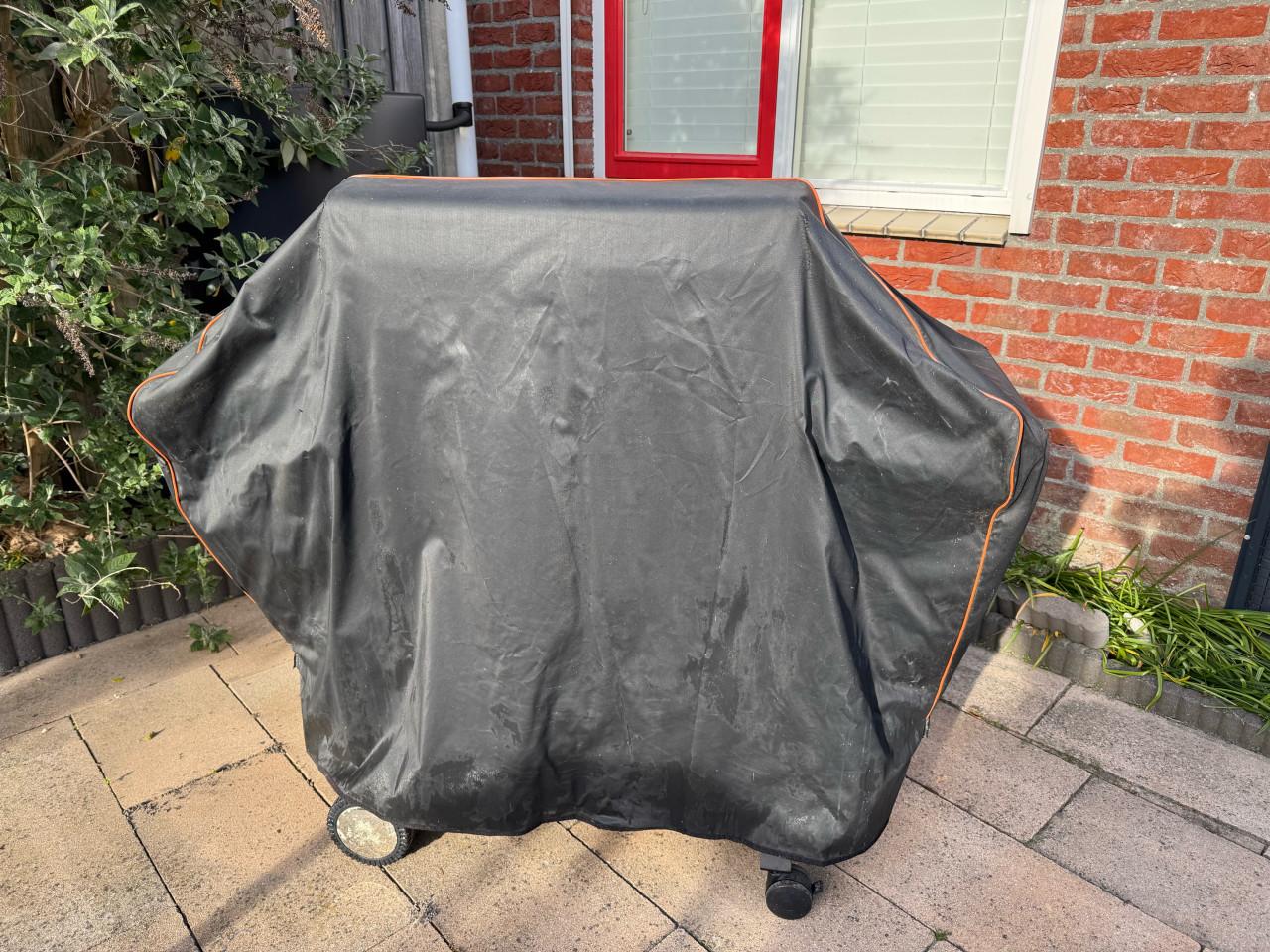 Robuuste Fervor CL310 Gasbarbecue met beschermhoes