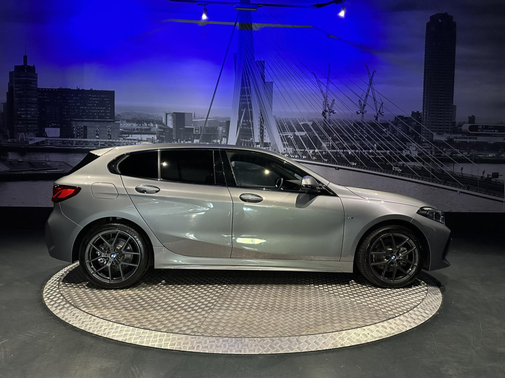 BMW 1 Serie 118i m-sport *carplay*camera*