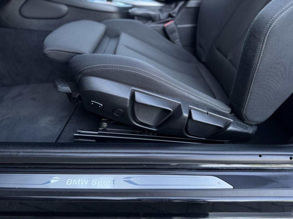 BMW 2-serie coupé 220i executive sport-line | navigatie | cruise control | 