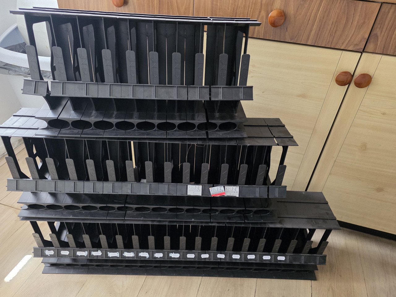 Storage systeem voor verftubes