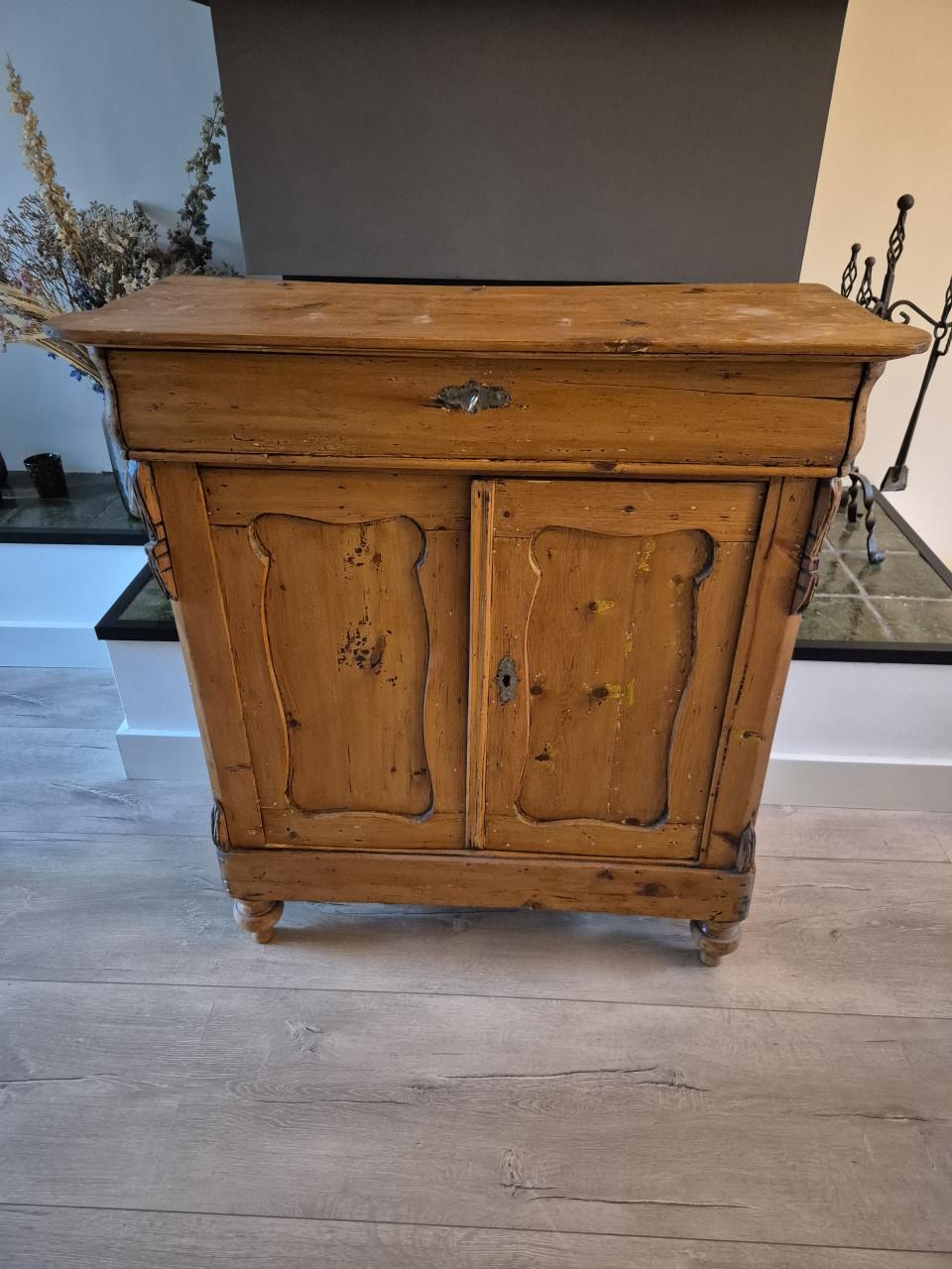 Leuk, oud opknap kastje