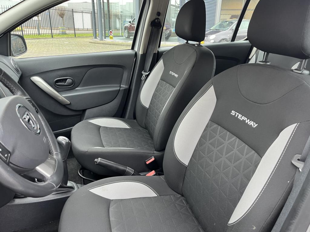 Dacia Sandero Stepway 0.9 tce lauréate 40 dkm