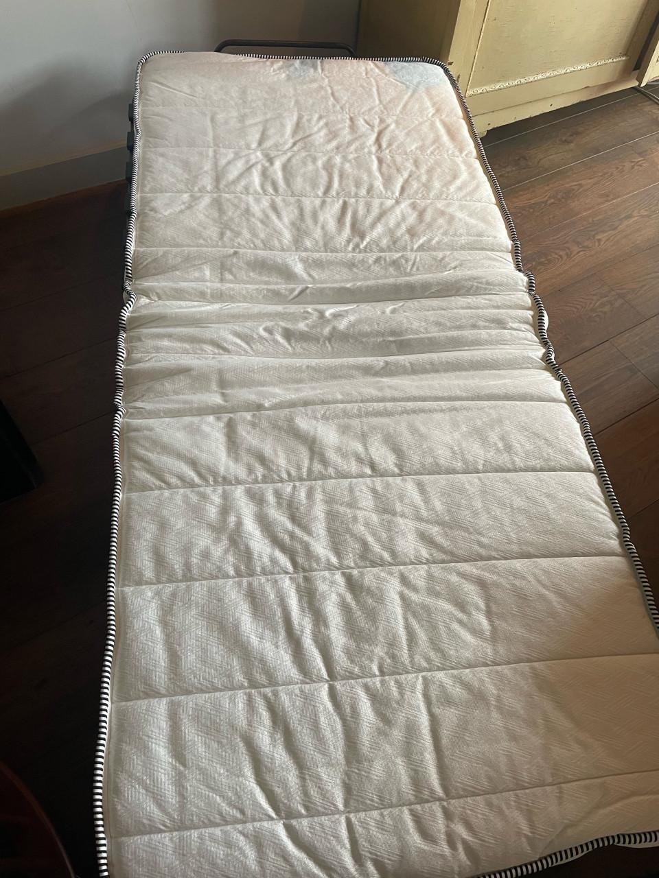 Verrijdbaar logeerbed opklapbaar