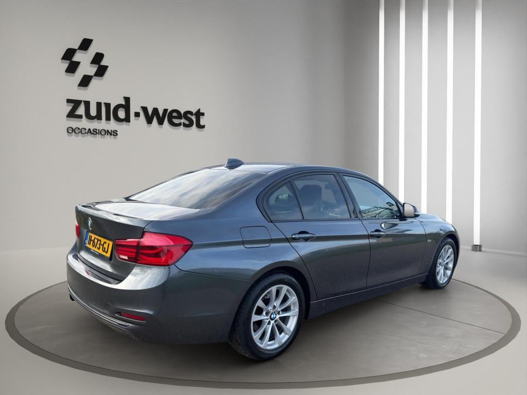 BMW 3-serie 318i luxury 360 head up led