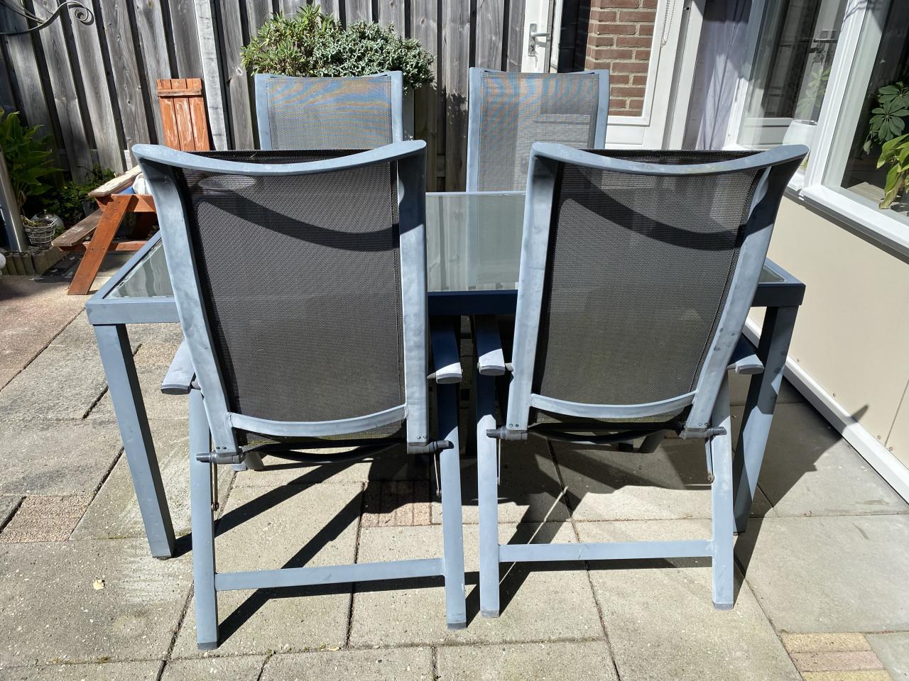 Tuinset met 4 stoelen