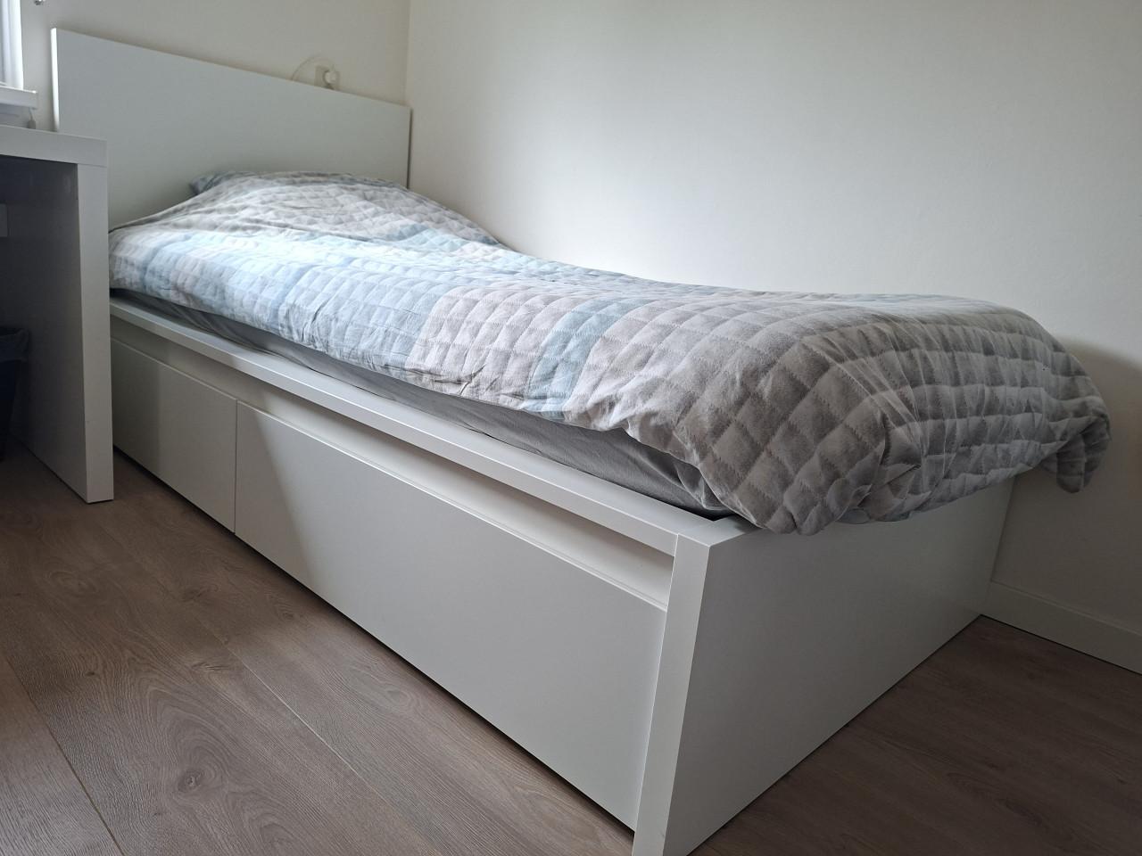 Ikea Malm 1 persoonsbed met lades wit