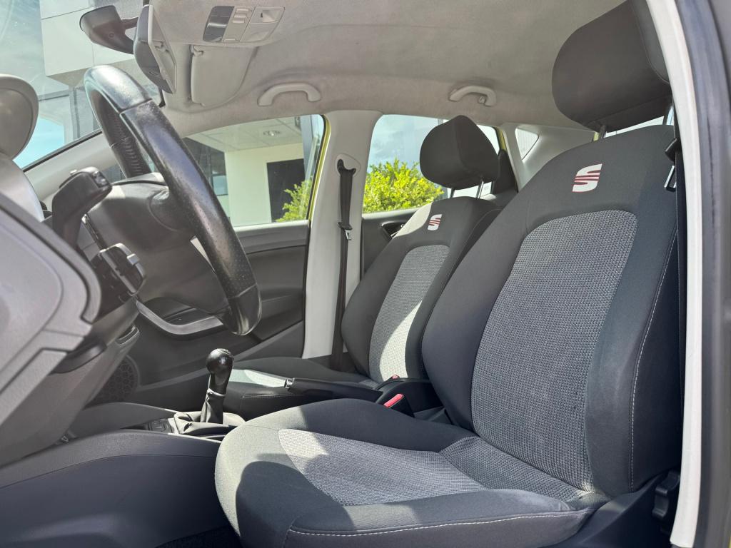 Seat Ibiza 1.4 stylance * carplay * airco * nieuwe apk * pdc
