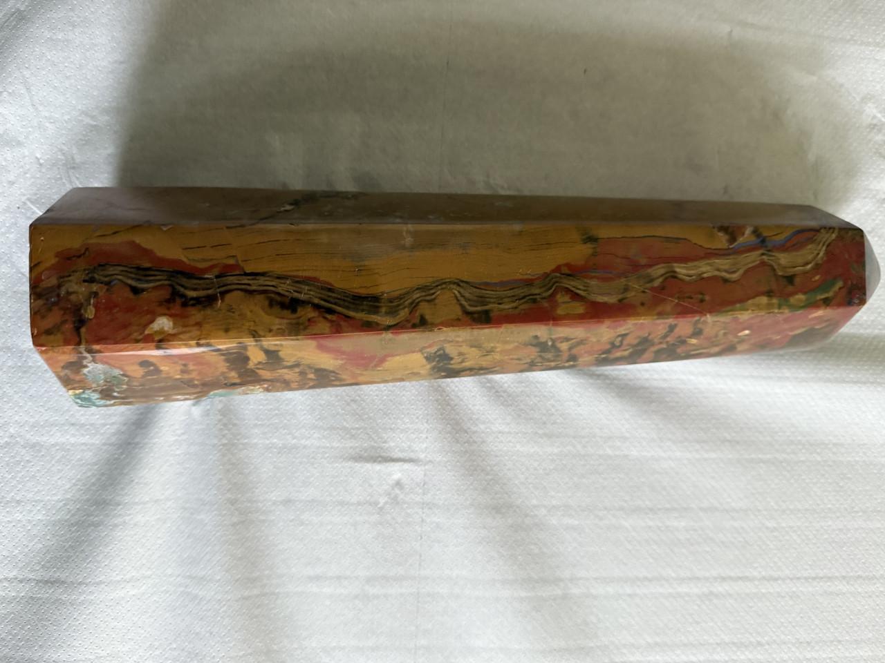 Mineralen: Jaspis regenboog obelisk