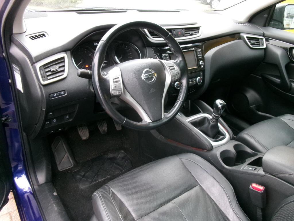 Nissan Qashqai (j11e) 1.2 dig-t airco, 360cam pano.dak, navi, leer