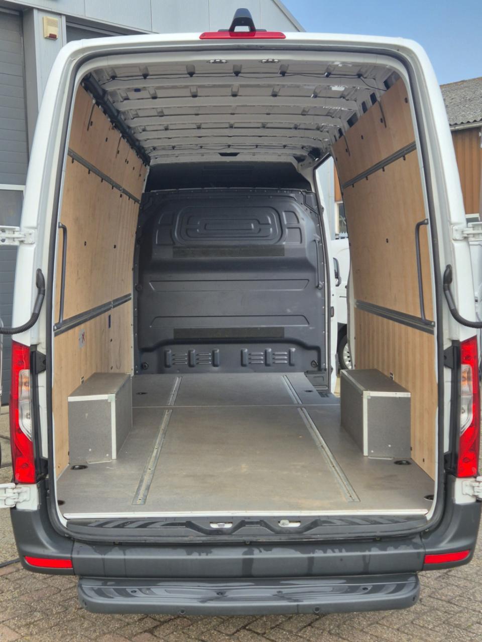 Mercedes-Benz Sprinter 317 1.9 cdi l3h2 rwd functional