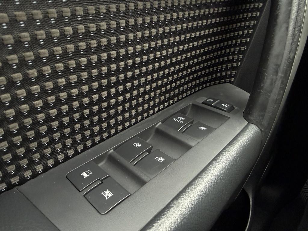 Chevrolet Captiva 2.4i shadow 2wd