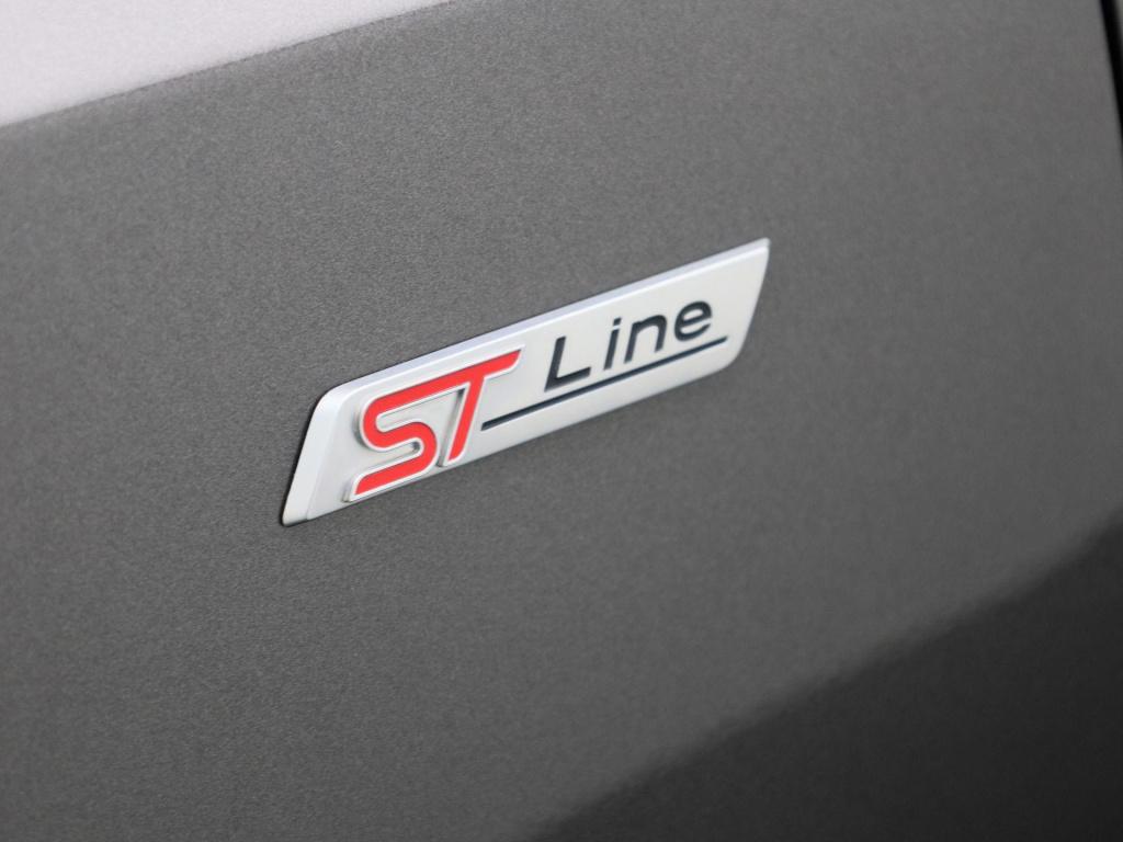 Ford Focus wagon 1.0 ecoboost hybrid st line x business winter pack - clima