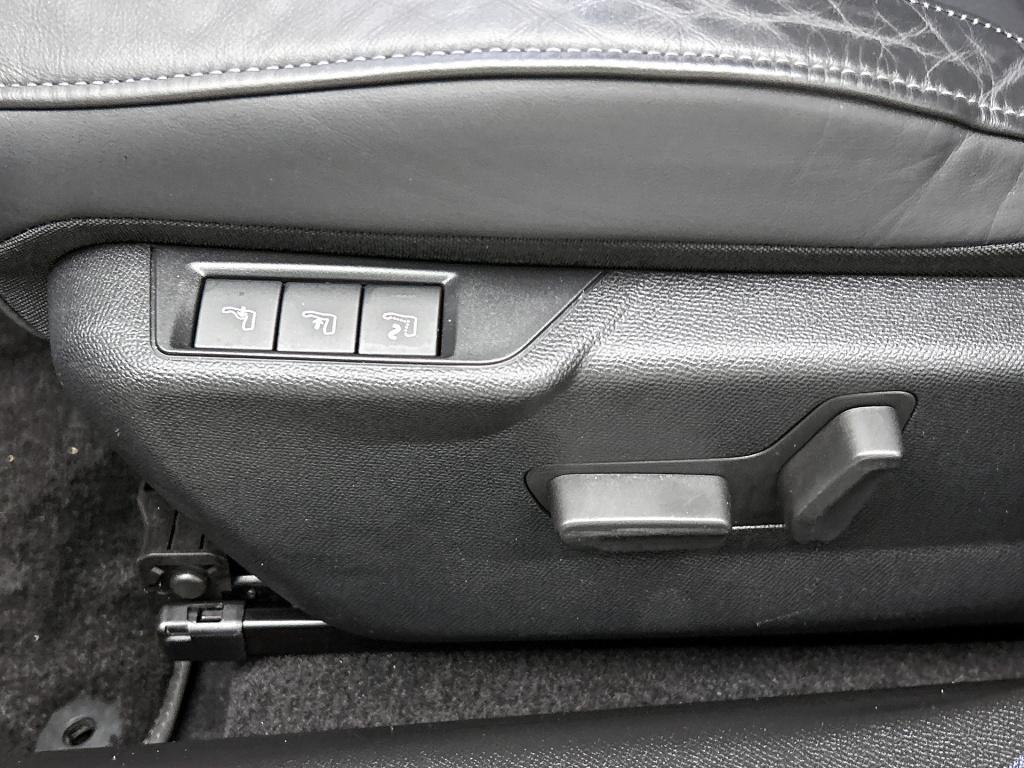 Ds Ds 3 crossback 130 pk automaat grand chic | adaptive cruise | leder | he