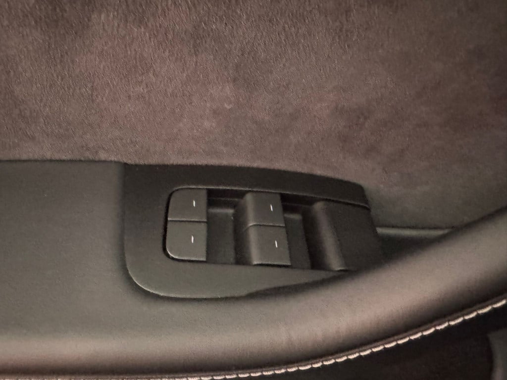 Tesla Model Y long range awd 75 kwh