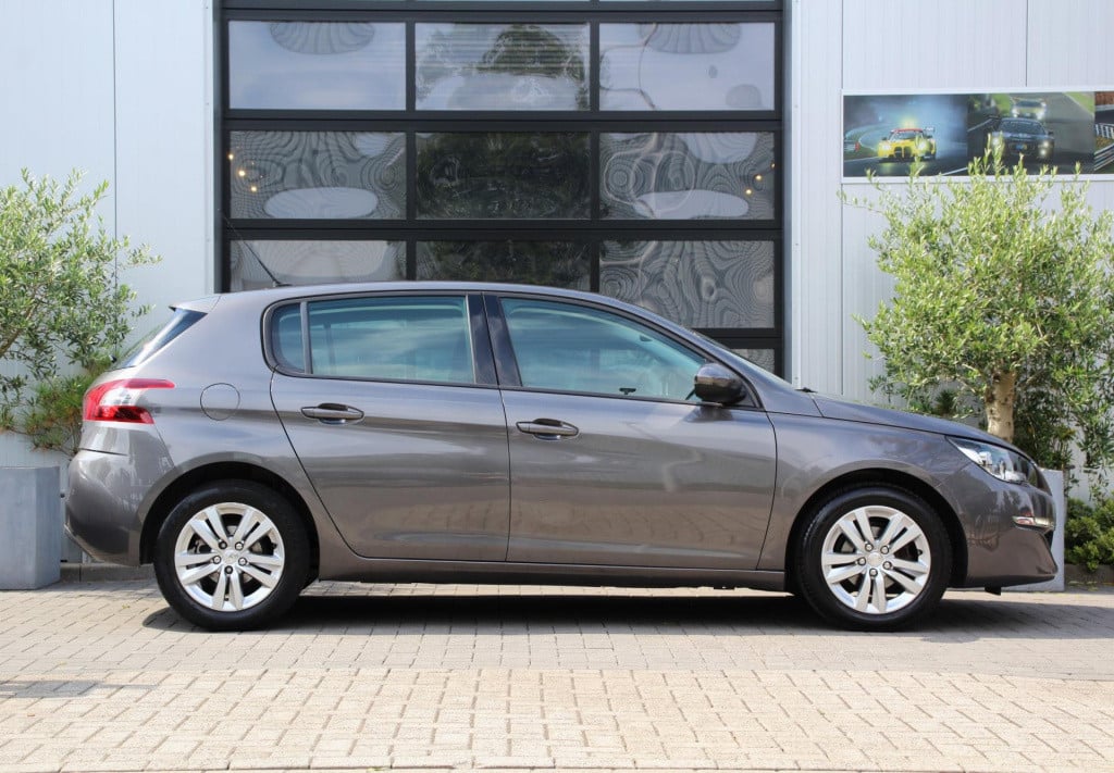Peugeot 308 1.2 puretech active - cruise - navi - pdc - dis.riem 2024 v.v.!