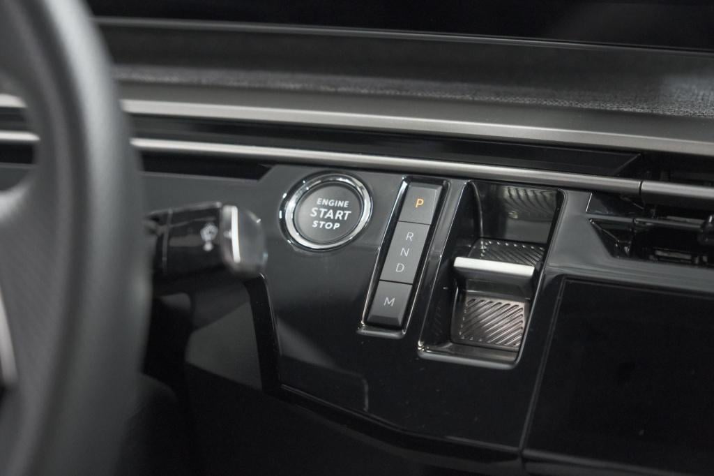 Peugeot 3008 1.2 hybrid 145 gt | panoramadak | focal hi-fi | 360 camera | e
