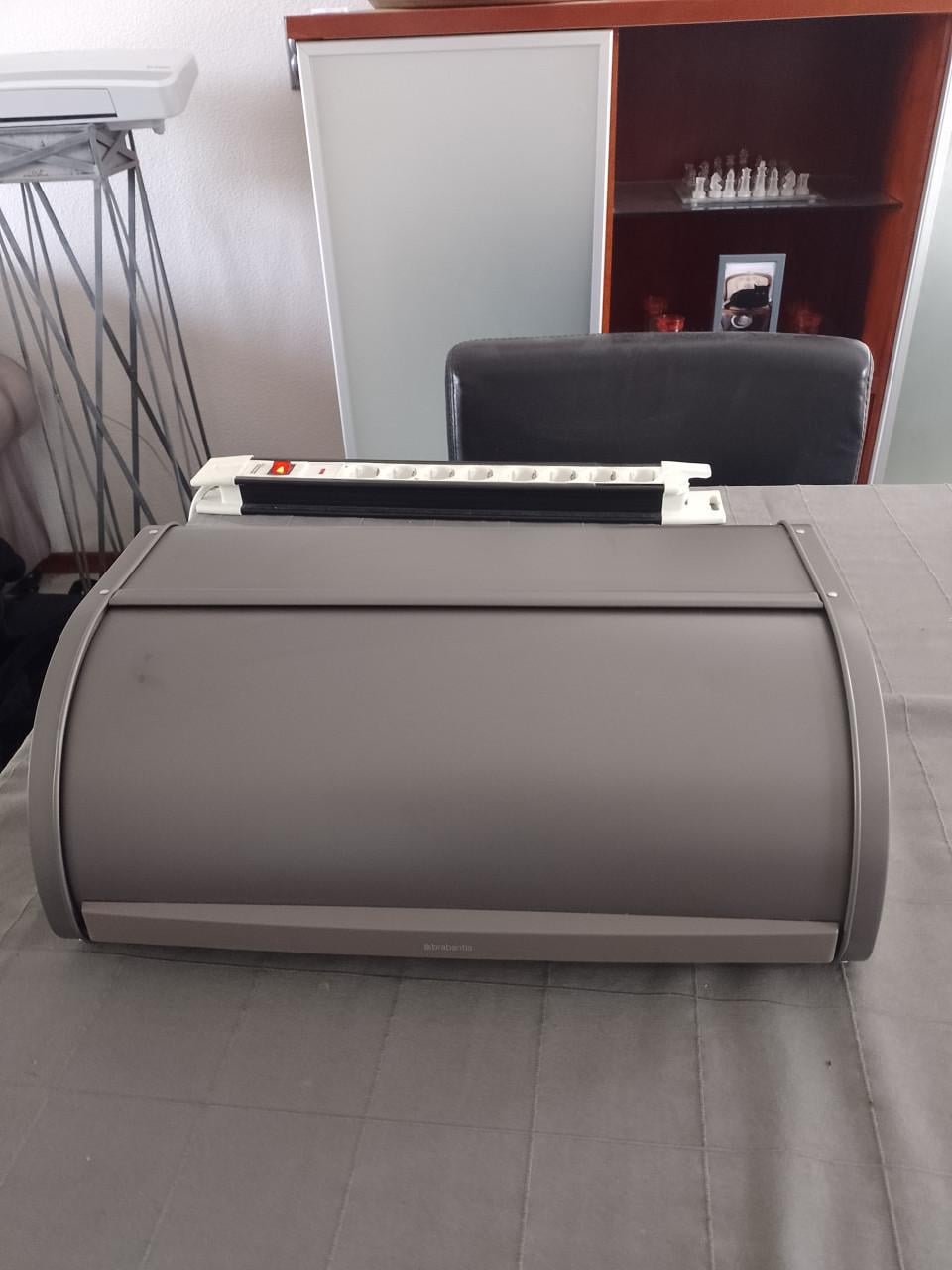 Brabantia broodtrommel-taupe kleurig