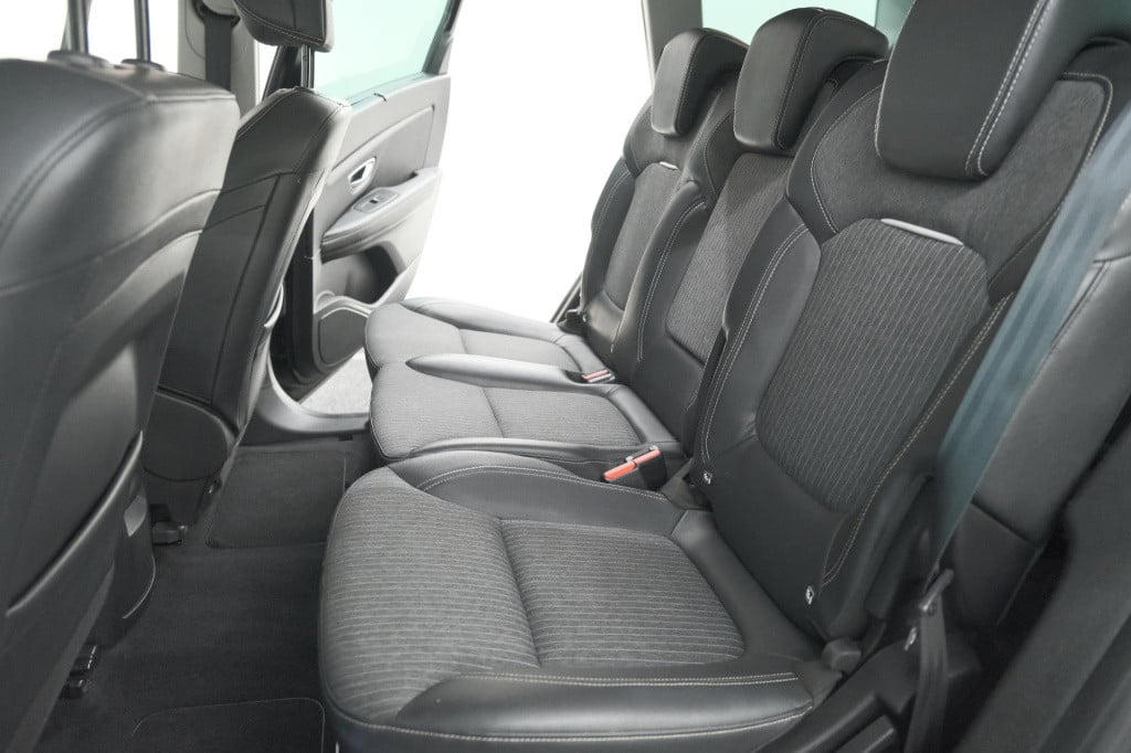 Renault Grand Scenic tce 140 edc limited | 7 zitplaatsen | trekhaak | camer