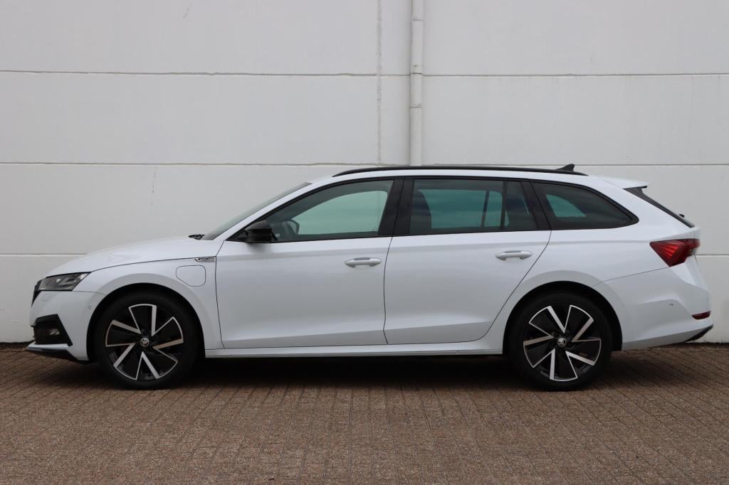 Skoda Octavia combi 1.4 tsi iv phev sportline business | soh 91,1% |