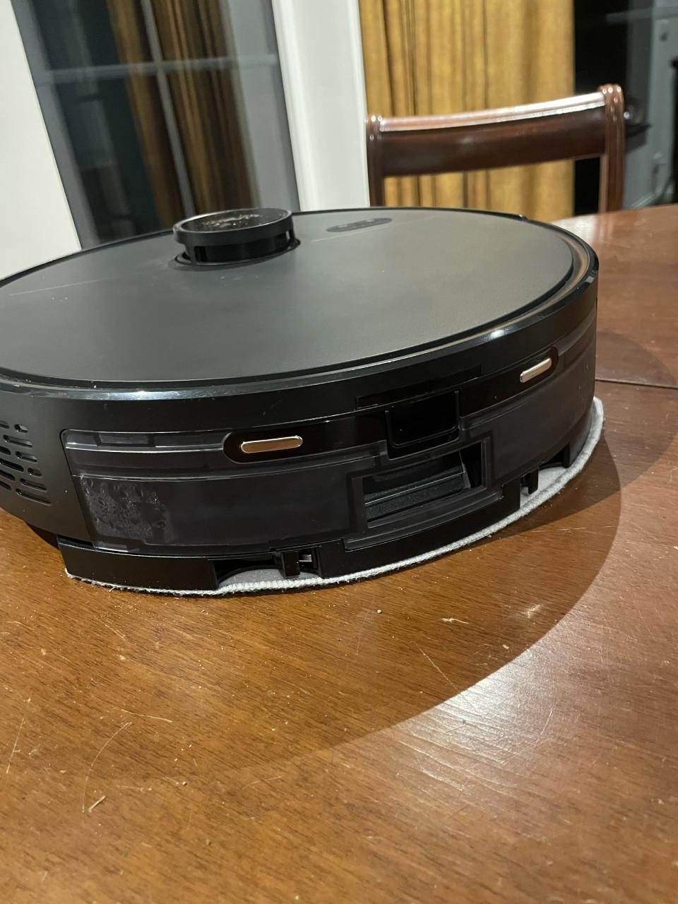 Robotstofzuiger met dweilfunctie