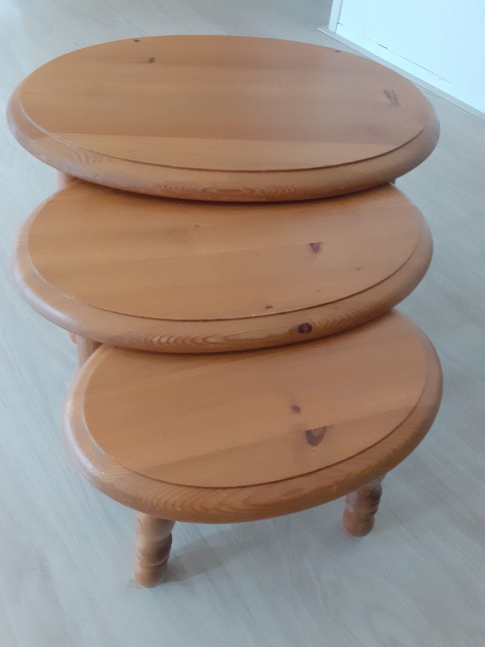 Set van 3 ovale GRENEN BIJZETTAFELS - komen altijd van pas!