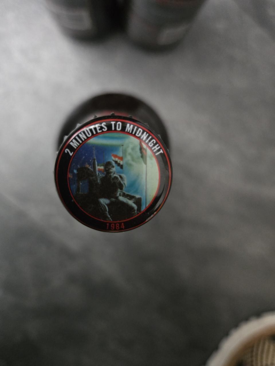 3 flesjes Trooper bier, ontwikkeld in samenwerking met de band Iron Maiden
