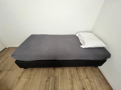 Bed met matras - comfortabel en in goede staat