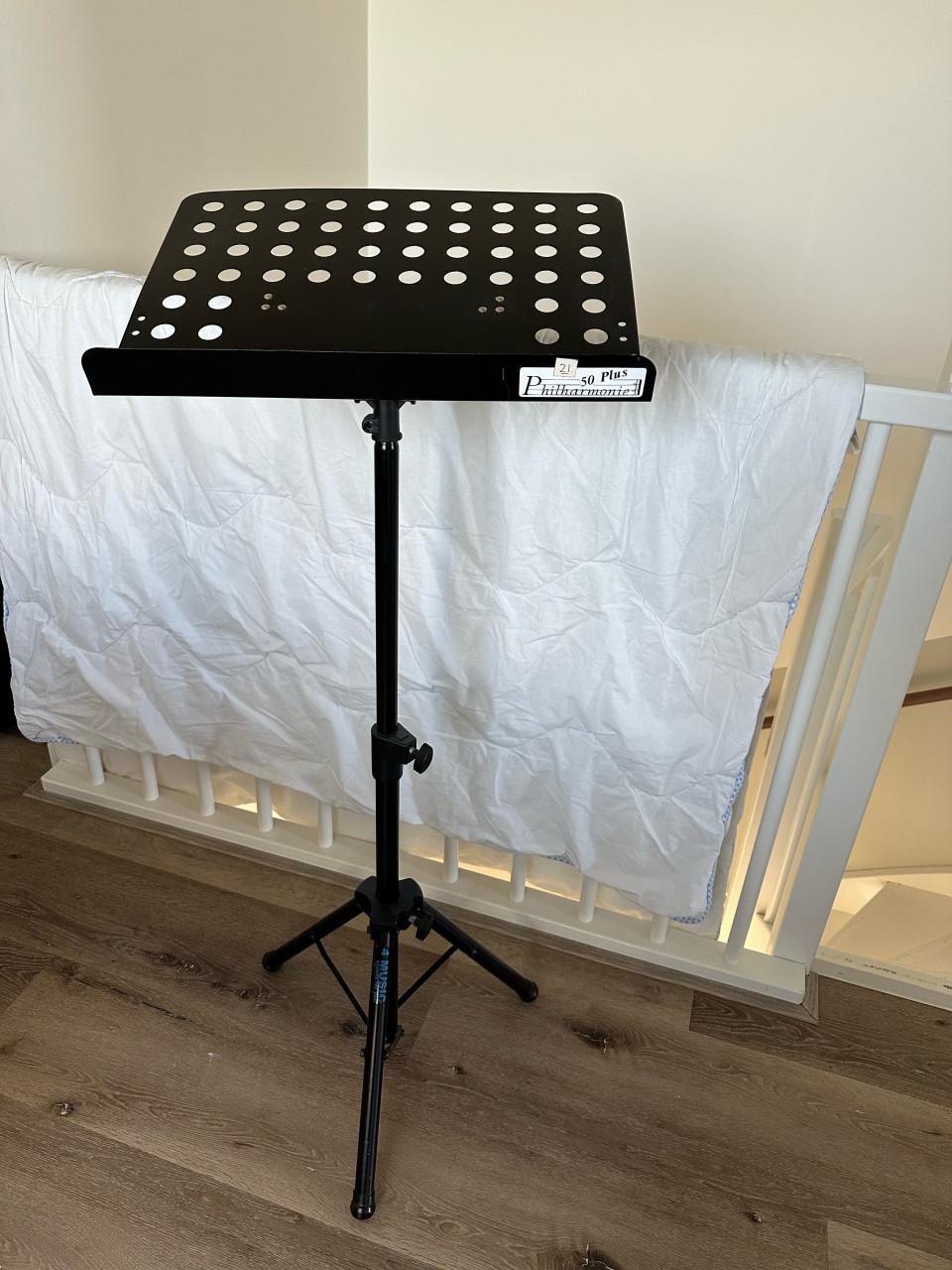 Muziekstandaard zwart