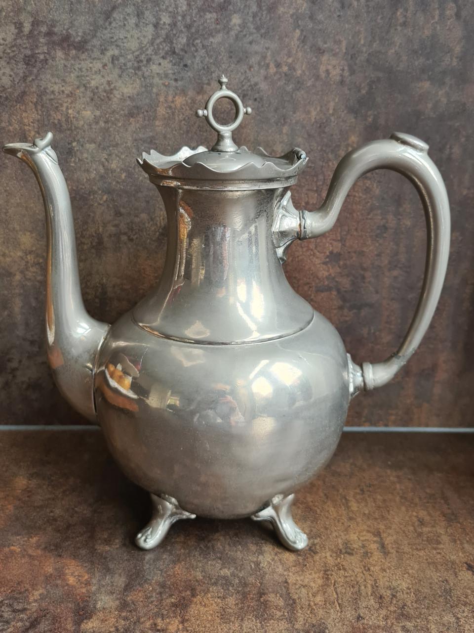 Prachtige antieke tinnen koffiekan of theepot wrs Daalderop