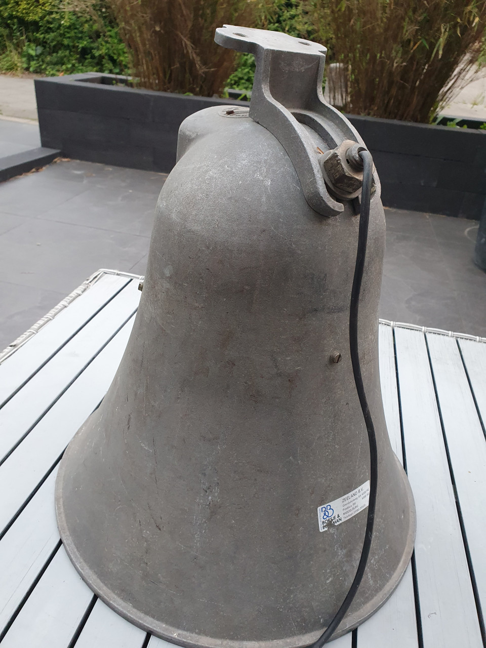 Mooie antieke zware buiten speaker(gemerkt philips hollandia)...
