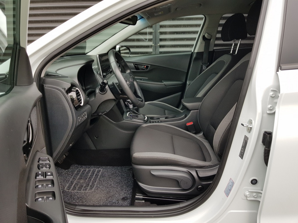 Hyundai Kona hybrid fashion
