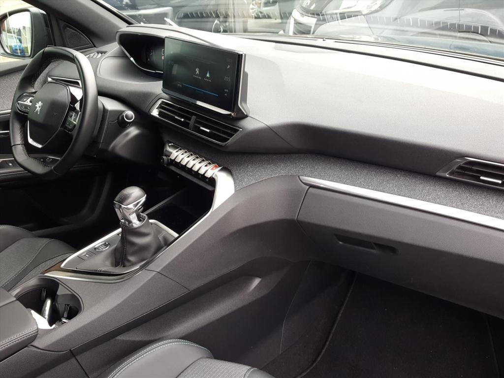 Peugeot 5008 1.2 130pk s&s allure pack business 7p apple carplay & android 