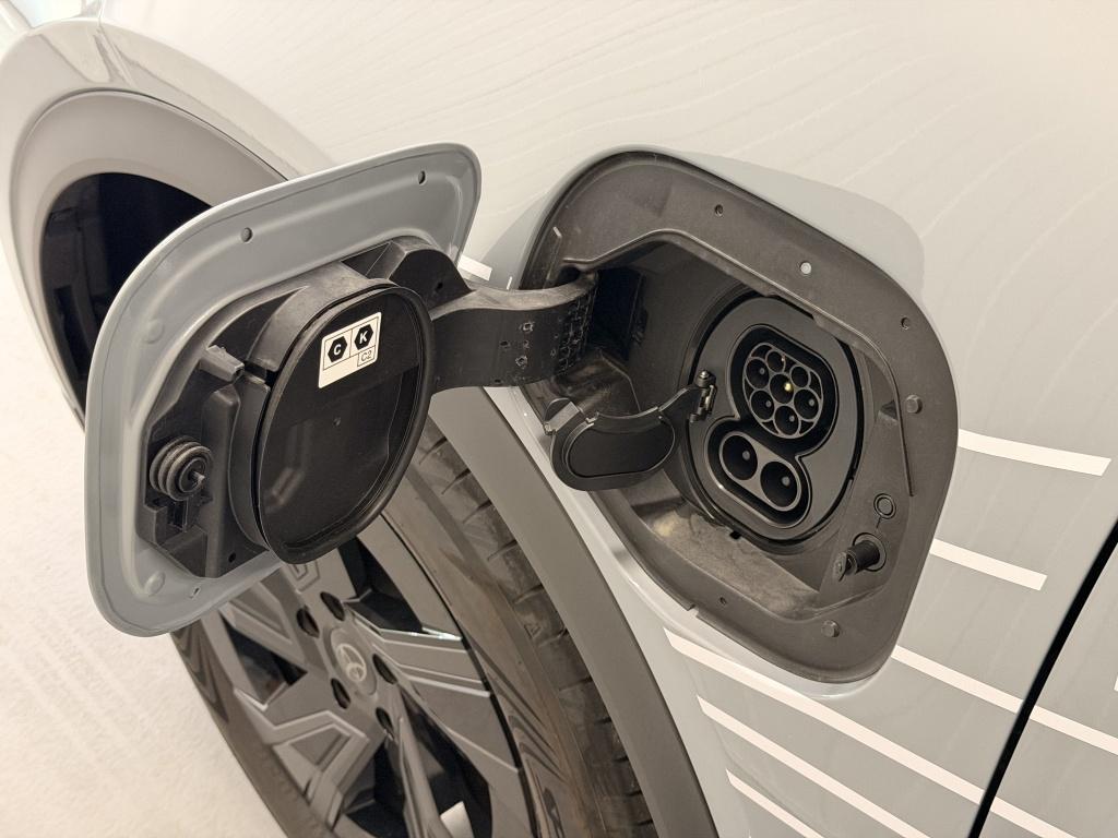 Toyota C-hr+ first edition 77 kwh