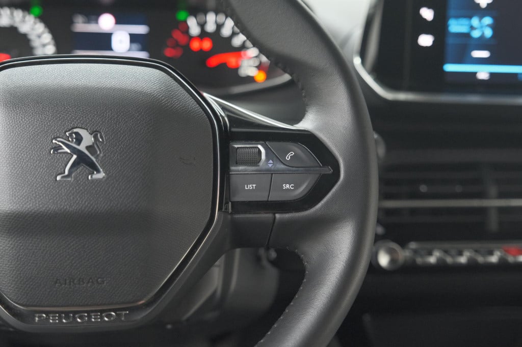 Peugeot 2008 puretech 130 allure