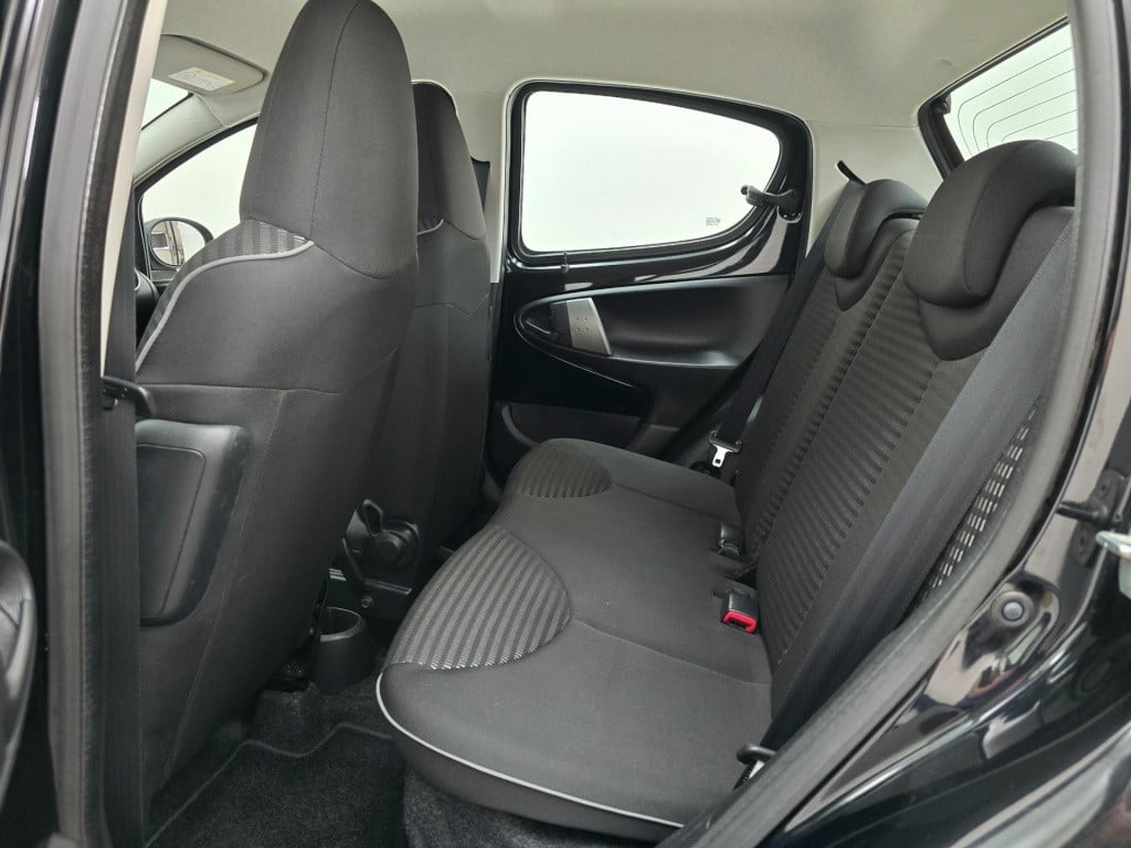 Peugeot 107 occasion 1.0 active met airco en 5 deurs | tweedehands peugeot 