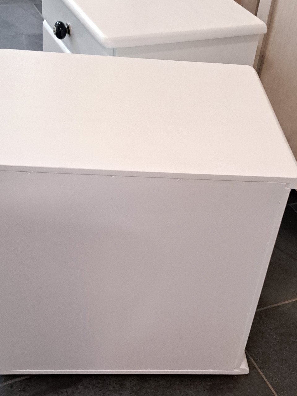 🌞2 mooie stijlvolle nachtkastjes op wieltjes, massief grenen🌞