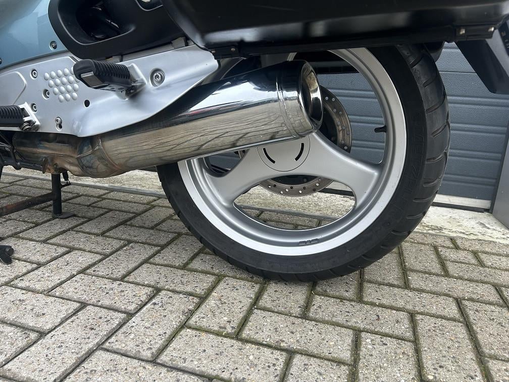 BMW R1100RT in nieuwstaat, bj 2000 met slechts 58dkm, kofferset etc €1795,-