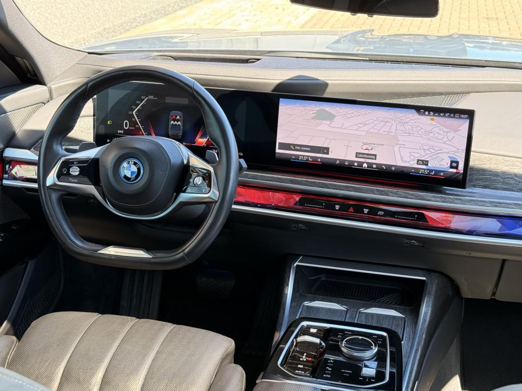 BMW 7 Serie 750e xdrive | bowers & wilkins | 360 | skylounge | leder | trek