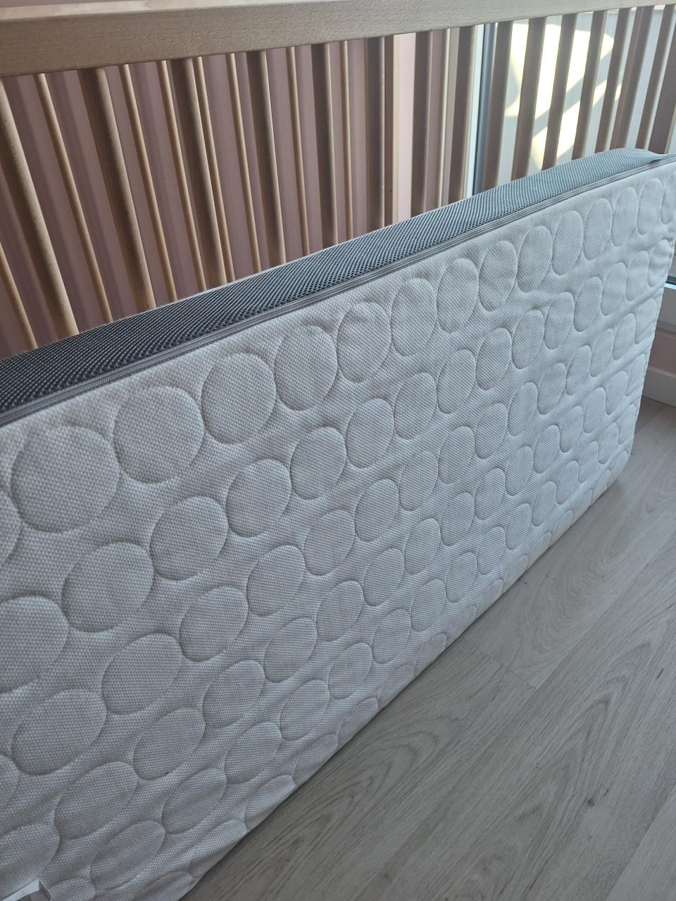 KEA SNIGLAR Ledikant + Luxe HIMLAVALV Matras