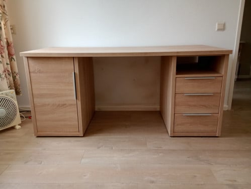 Bureau te koop