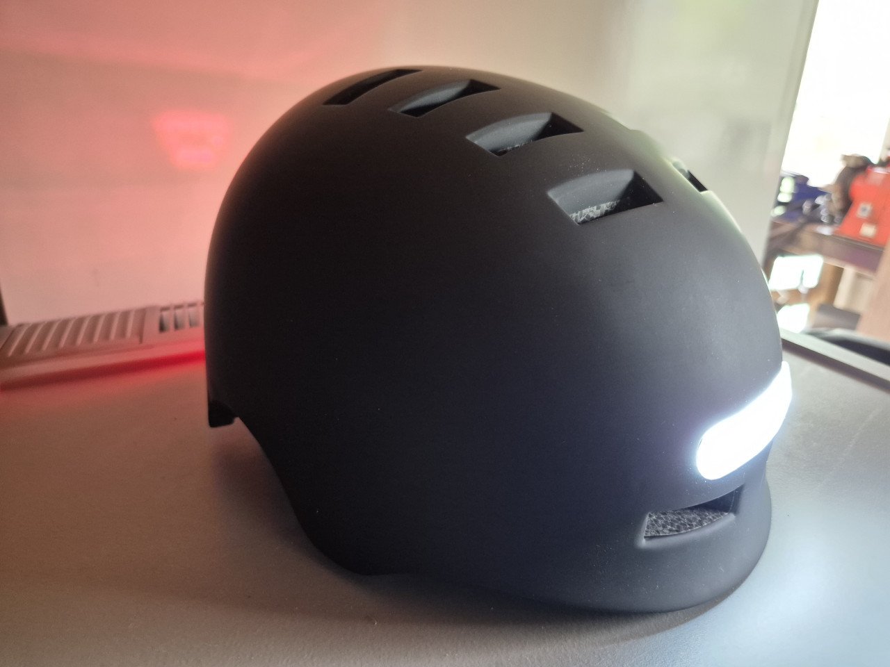 Skeelerhelm met verlichting z.g.a.n.