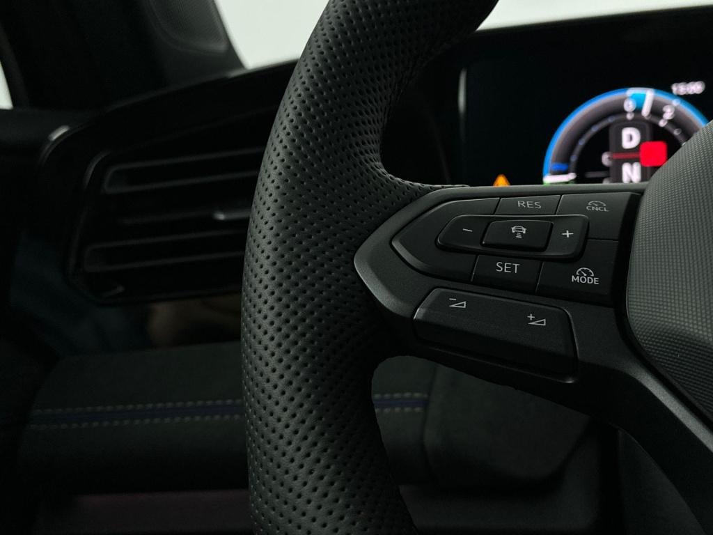 Volkswagen Tiguan r-line edition 1.5 ehybrid 150 kw / 204 pk suv 6 v