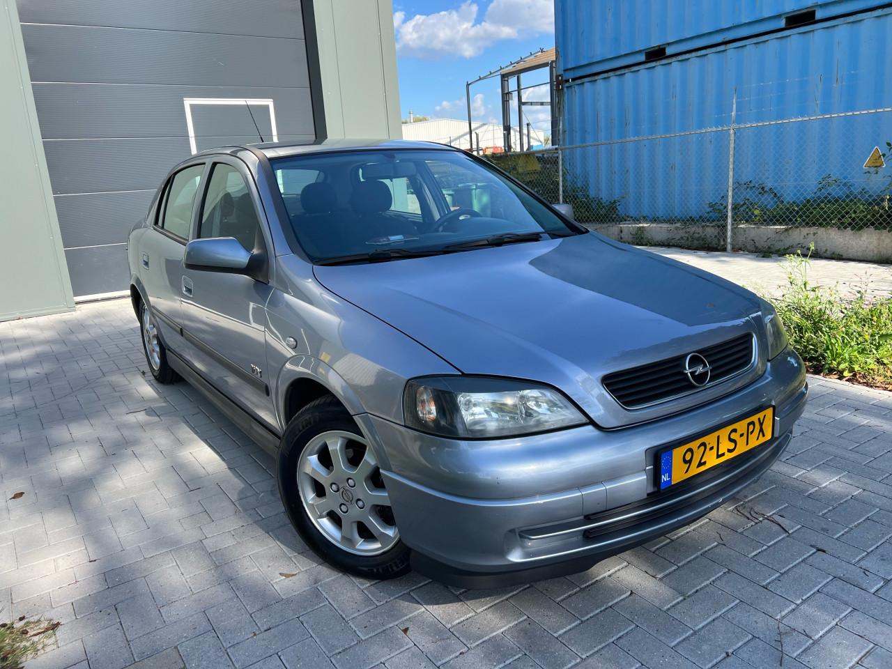 Opel Astra 1.6 Njoy 159.636KM Automaat