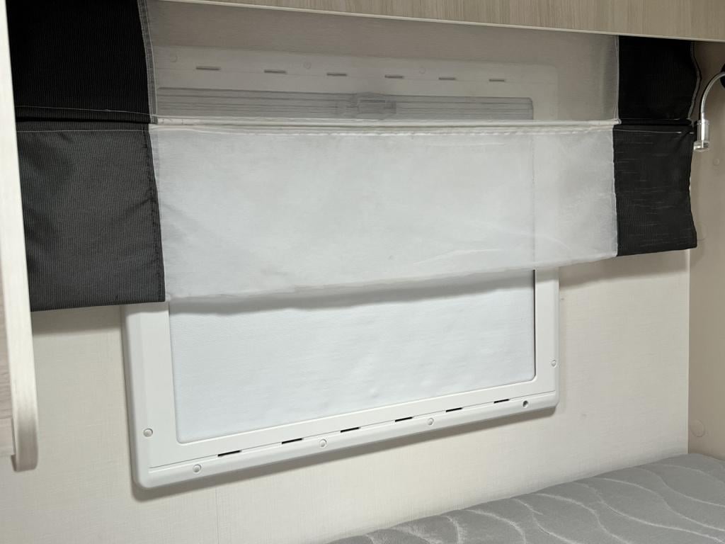 Chausson Onbekend 757 welcome | 2 enkele bedden + 1 groot bed | camera | tv