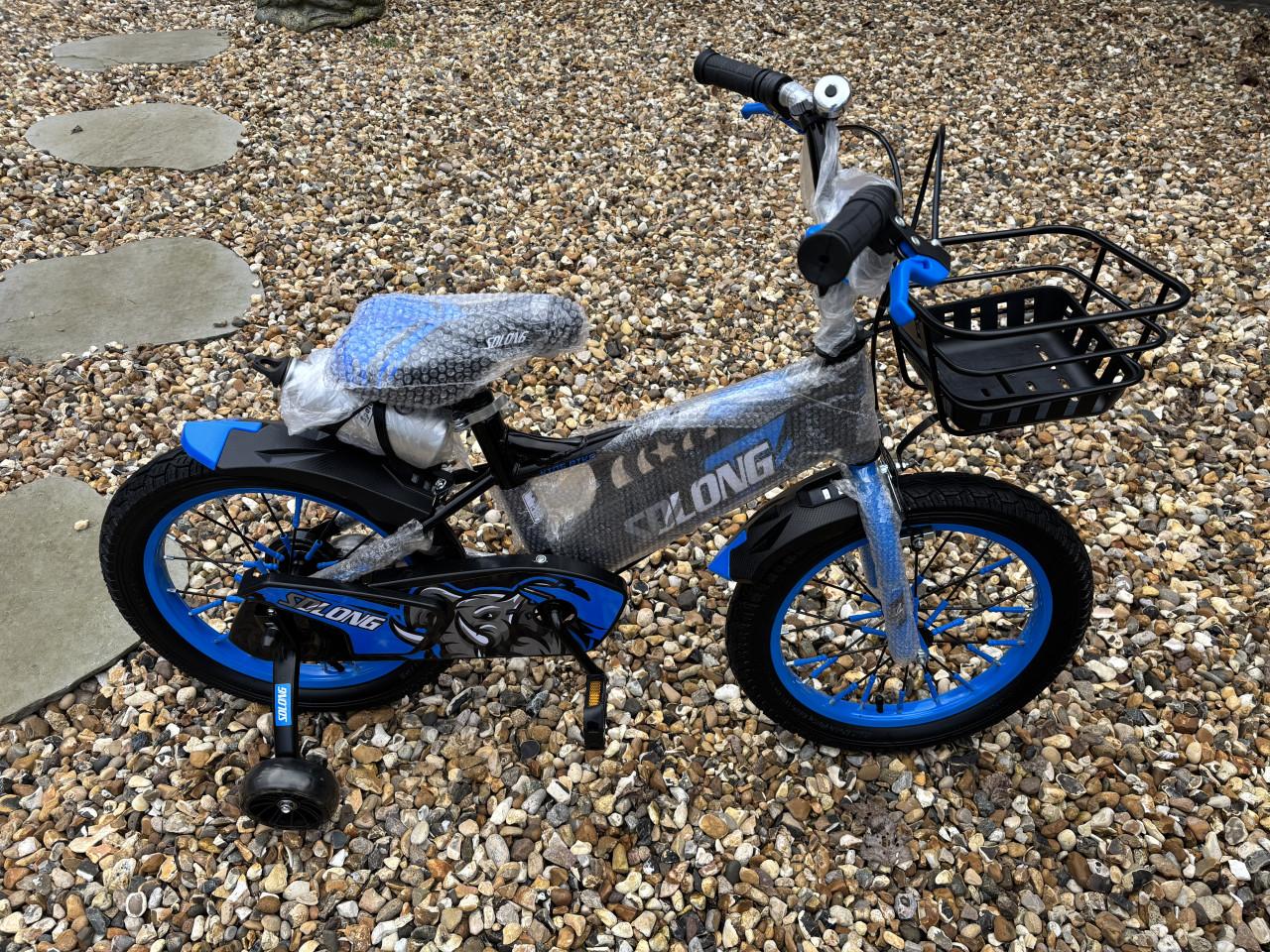 Mooi nieuw 16 inch fietsje.