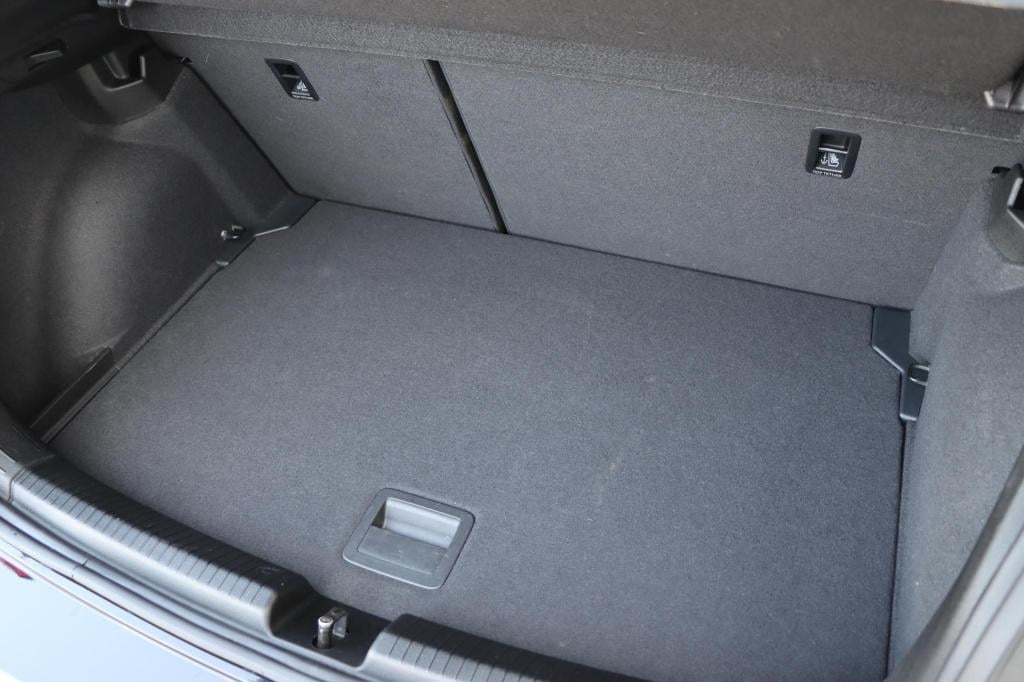 Volkswagen Polo 1.0 tsi life edtion 95pk dsg7 | adaptive | stoelverwarming 